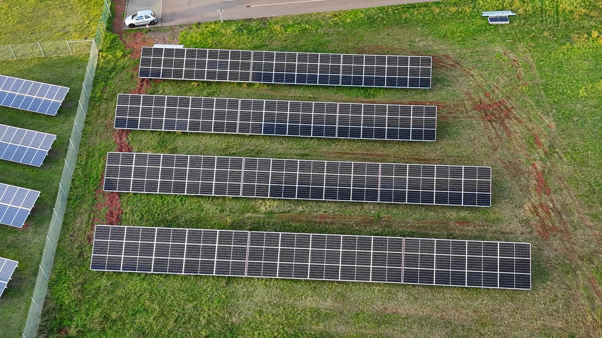 EBM Solutions - Freiflächen-PV Drohnenaufnahme